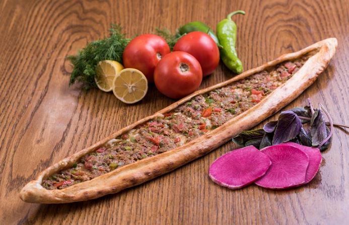 Kıymalı Pide