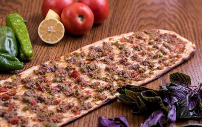 Konya Etli Ekmek